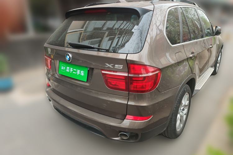 Used BMW X5 2013 xDrive35i U.S. specification Rear Right 45 Deg