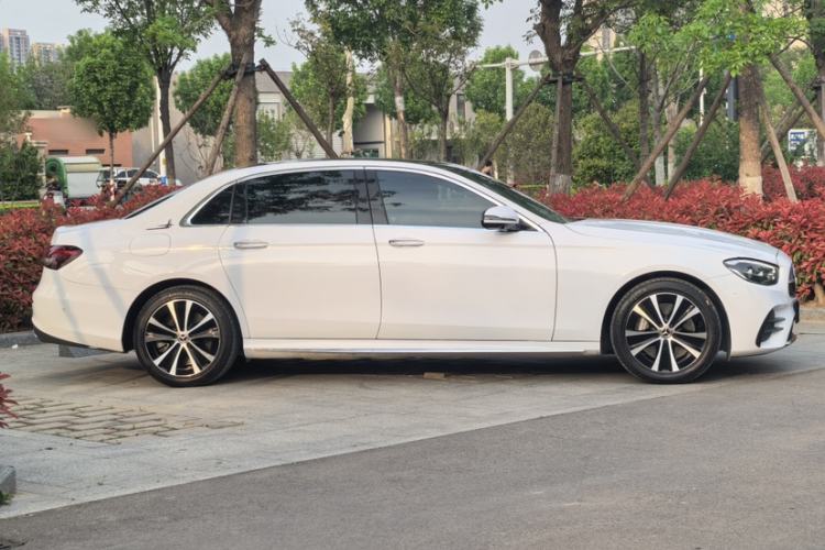 Used Mercedes-Benz E-Class New Energy 2022 Restyled E 350 e L Plug-in Hybrid Sports Sedan Exterior 3