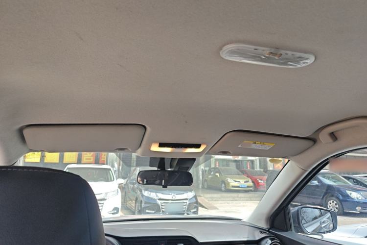 Used Nissan Kicks 2021 1.5L XV CVT Smart Connect Luxury Edition Headliner