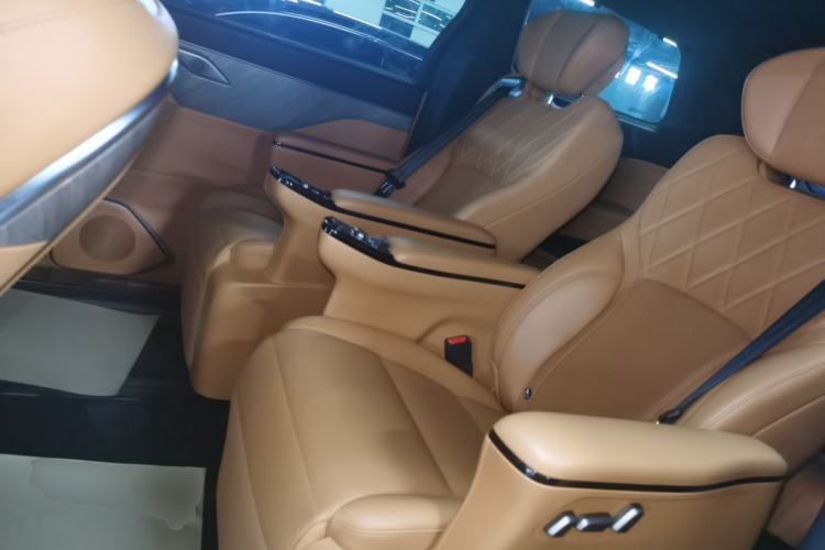 Used Wey Gaoshan 2025 Four-Wheel Drive Alpine 8