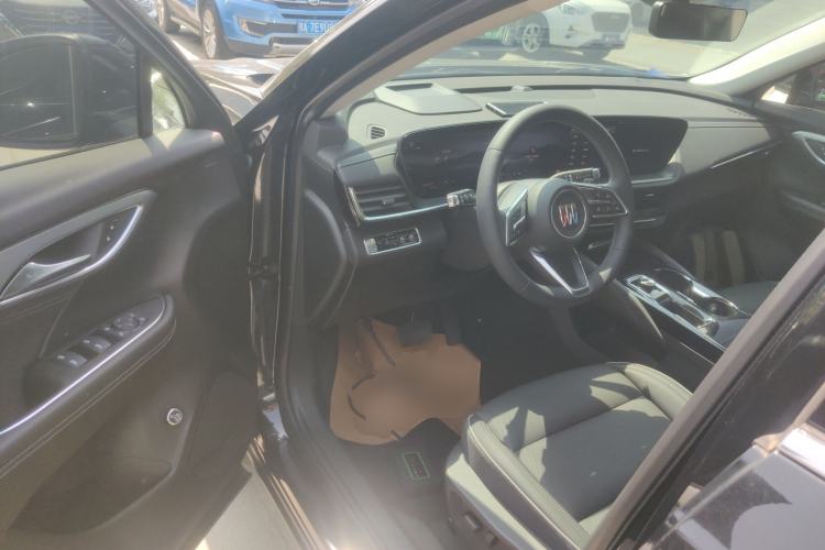 Used Buick Envision 2025 Encore Plus 28T Two-Wheel-Drive Platinum Edition