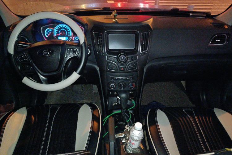 Used Haima S7 2013 2.0L Automatic ZhiZhen Version
