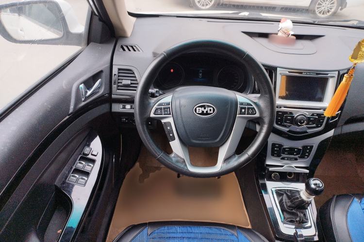 Used BYD Surui 2014 1.5TI Manual Luxury Model
