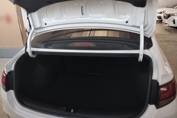 Used Hyundai Celesta 2018 1.6L Automatic GL Enjoyment Edition China VI compliant
