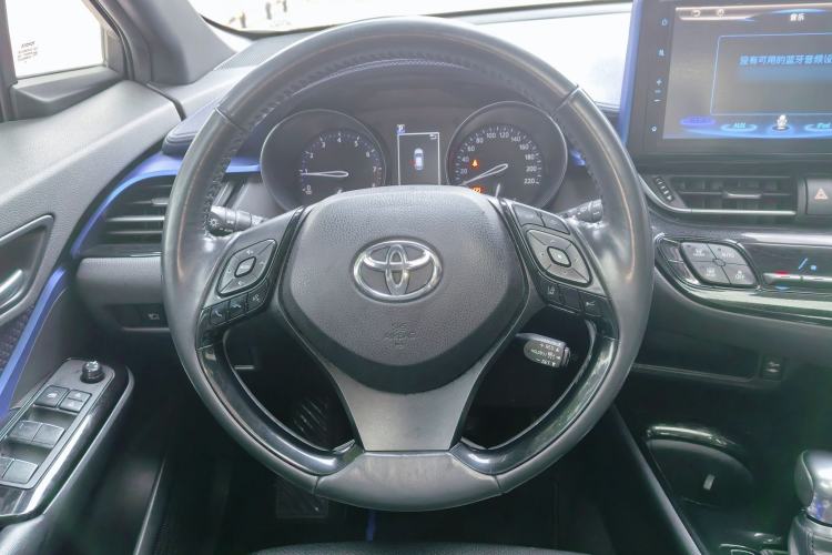 Used Toyota C-HR 2018 2.0L Luxury Sunroof Version China V Emission Standard