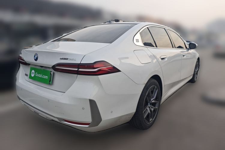 Used BMW i5 2024 eDrive 35L Luxury Package

