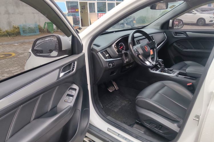 Used Roewe RX5 2018 20T Two-Wheel Drive Automatic Internet Smart Edition
