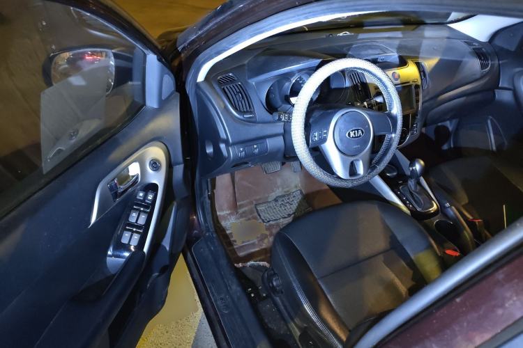 Used Kia Forte 2014 1.6L AT Premium Model