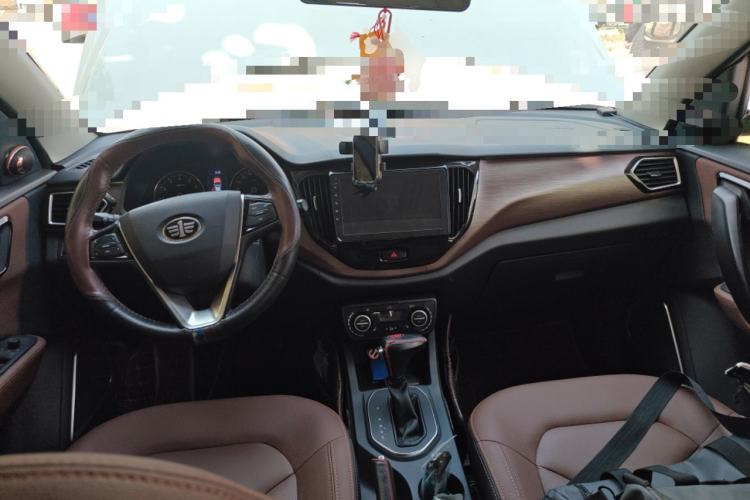 Used FAW Senya R7 2016 1.6L Automatic Prestige Model
