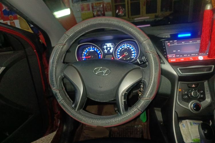 Used Hyundai Elantra (5th Generation / Langdong) 2015 1.6L Automatic Fashion Model Steering Wheel
