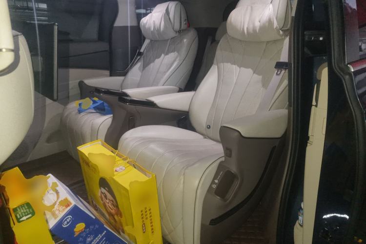 Used Denza D9 2022 DM-i 970 Four-Wheel Drive Prestige Model
