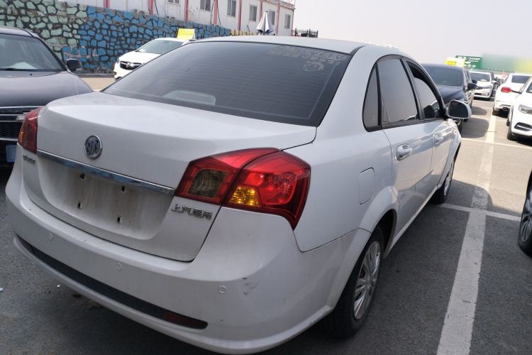 Used Buick Excelle 2015 1.5L Automatic Classic Model
