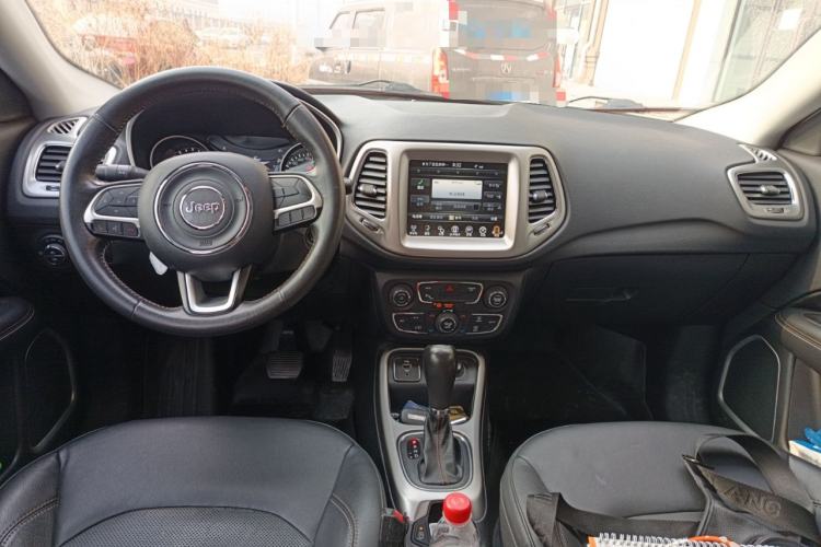 Used Jeep Compass 2017 200T Automatic Family Edition
