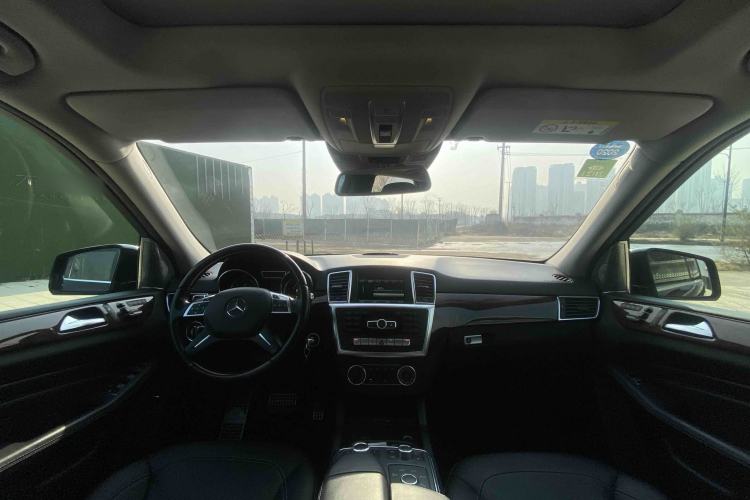 Used Mercedes-Benz M-Class 2014 ML 400 4MATIC Luxury Model