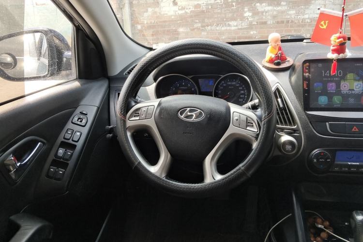 Used Hyundai ix35 2015 2.0L Automatic 2WD Smart Version China V Standard
