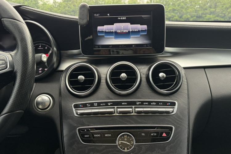 Used Mercedes-Benz C-Class 2017 Facelift C 200 L Sport Edition Audio And AC Panel