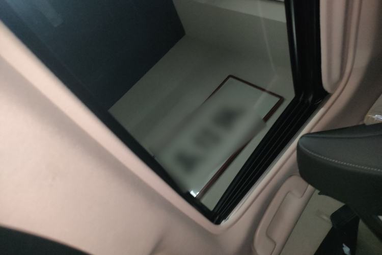 Used Toyota Camry 2024 Dual-Motor 2.0 HGVP Luxury Edition
