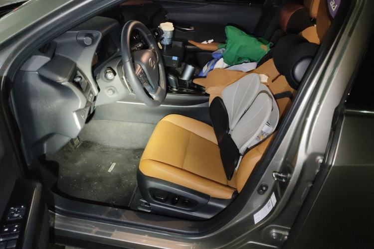 Used Lexus UX New Energy 2020 300e Pure·Joy Edition Left Front Seat