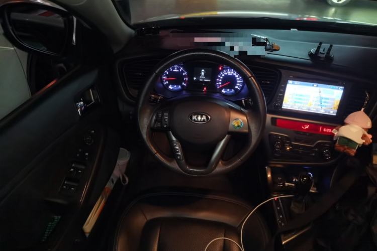 Used Kia K5 2012 2.0L Automatic DLX Steering Wheel