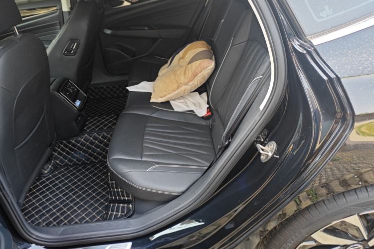 Used Volkswagen Passat 2022 330TSI Starry Luxury Edition Left Rear Seat