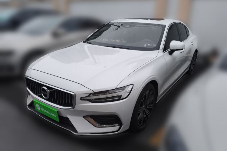 Used Volvo S60 2022 B4 Zhiyuan Luxury Edition