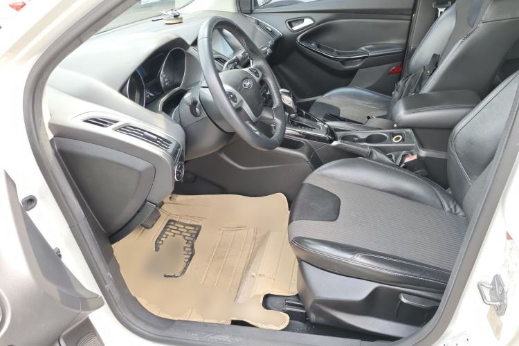 Used Ford Focus 2012 Sedan 1.6L Automatic Comfort Model Left Front Seat