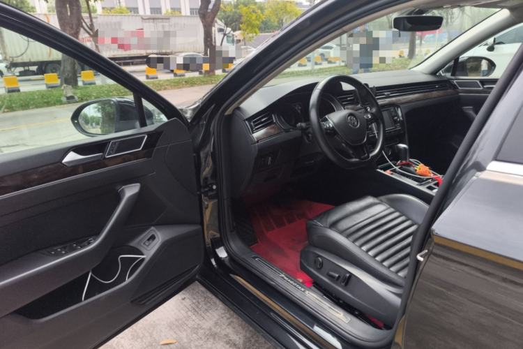 Used Volkswagen Magotan 2018 Facelift 330TSI DSG Luxury Model
