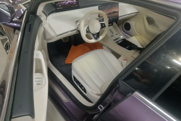 Used Hima Luxeed S7 2025 855 km Max Driver Seat