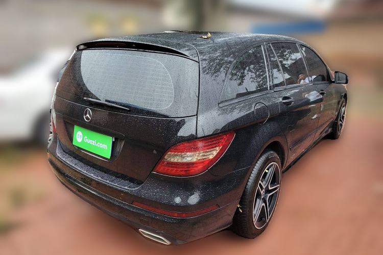 Used Mercedes-Benz R-Class 2015 R 320 4MATIC Luxury Model Rear Right 45 Deg