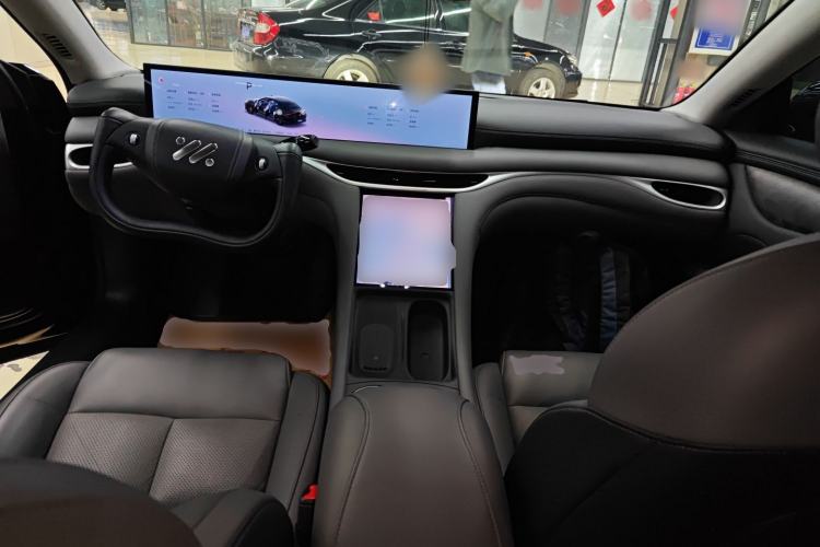 Used IM L6 2024 Max Standard Edition Center Console