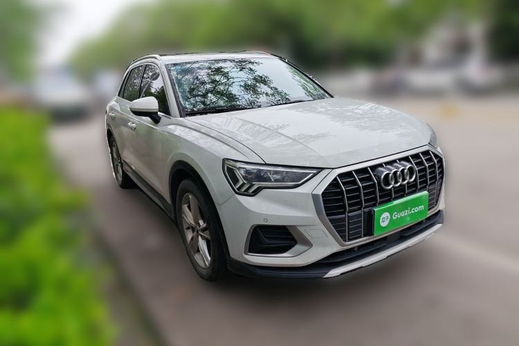 Used Audi Q3 2020 35 TFSI Fashionable and Elegant Model Front Right 45 Deg