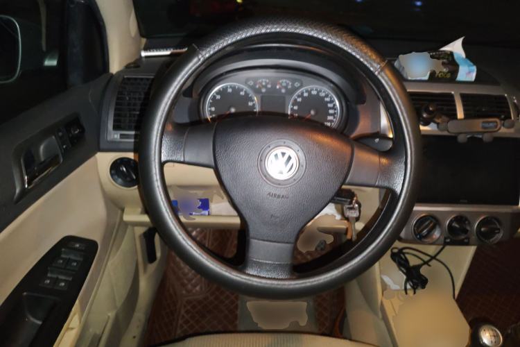 Used Volkswagen Polo 2009 Jingqu 1.4L Manual Elegant Edition
