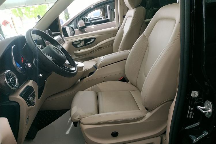 Used Mercedes-Benz V-Class 2022 V 260 Avantgarde Edition