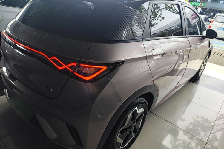 Used BYD Dolphin 2021 405 km Fashion Edition
