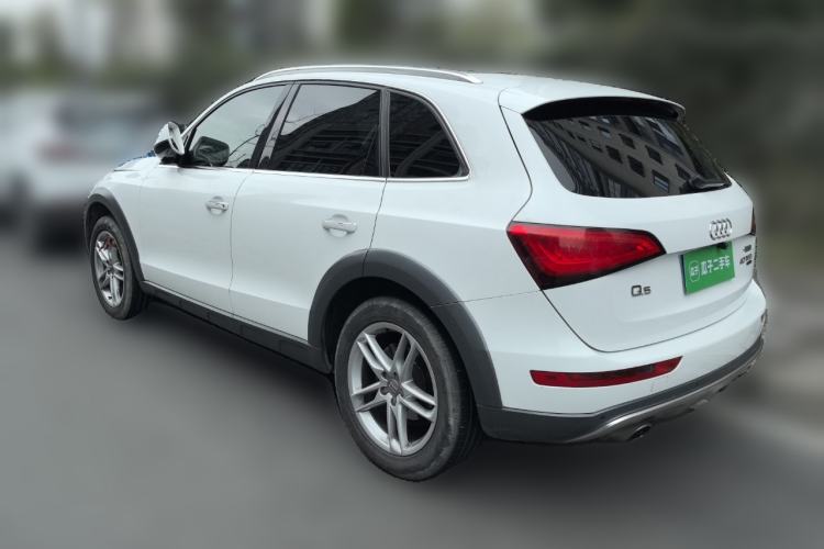 Used Audi Q5 2018 Collector's Edition 40 TFSI Technology Model
