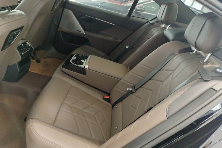 Used BMW 5 Series 2024 525Li M Sport Package Left Rear Seat