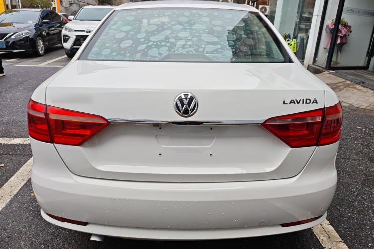 Used Volkswagen Lavida 2013 Revised Classic 1.6L Manual Fashion Edition
