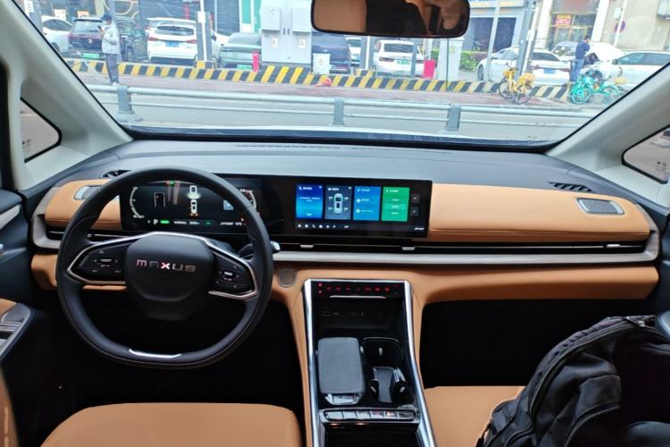 Used SAIC MAXUS G50 PHEV 2025 Leading Edition
