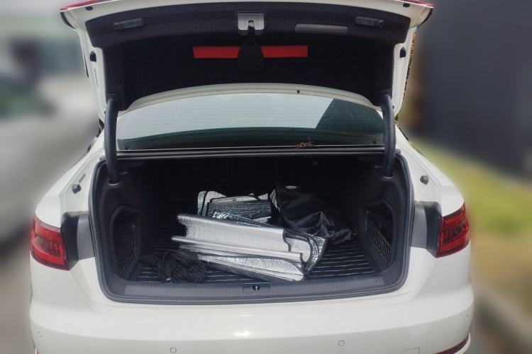 Used Audi A4L 2018 30th Anniversary Edition 40 TFSI Fashion Model Trunk