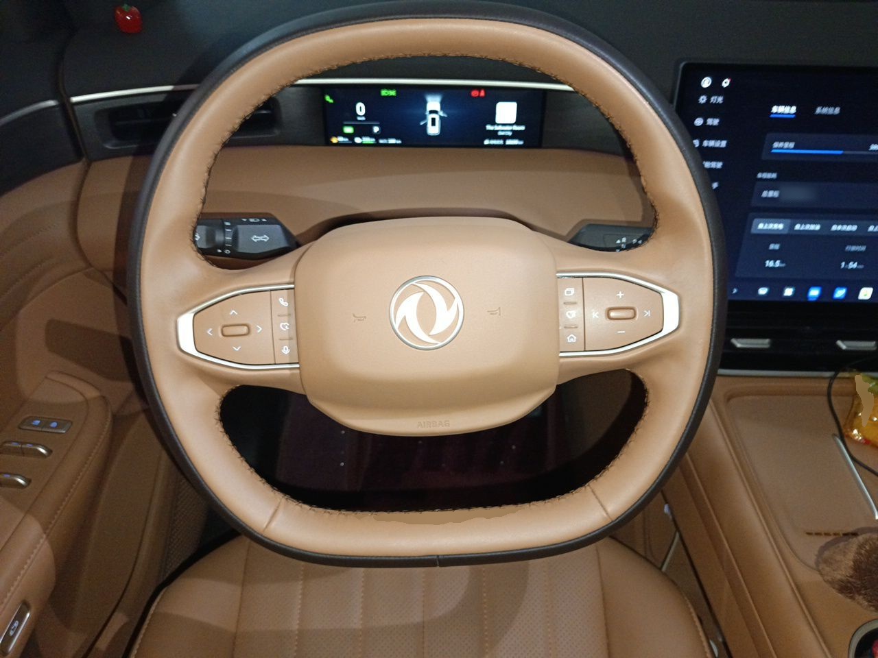 Dongfeng Aeolus L8 2025 Model 185KM Dream Edition — снимка 9