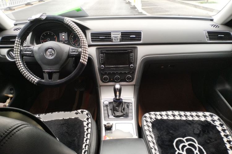 Used Volkswagen Passat 2013 1.8TSI DSG Prestige Edition Center Console