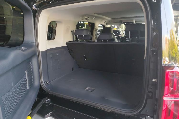 Used Formula Leopard 5 2025 Model 210KM Cloud Ride Tian Shen Ultra Version