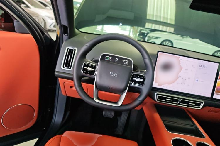 Used Li Auto L8 2023 Pro Model
