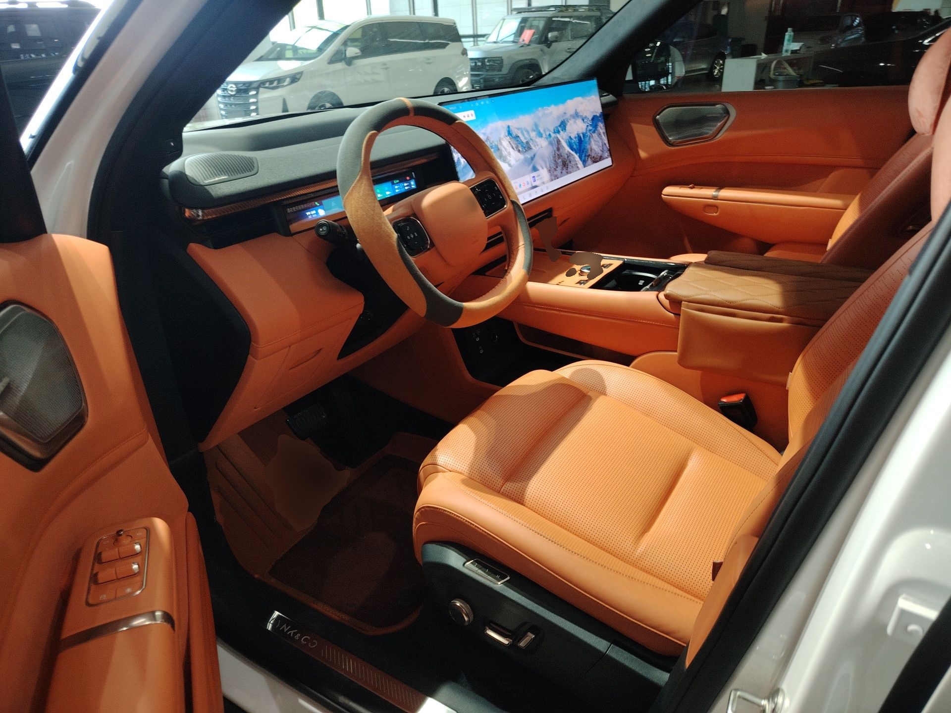 المقاعد الأمامية داخل السيارة