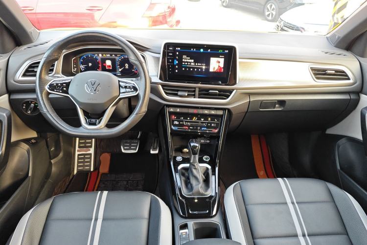 Used Volkswagen T-ROC 2023 300TSI DSG Two-Wheel Drive Starlight Edition
