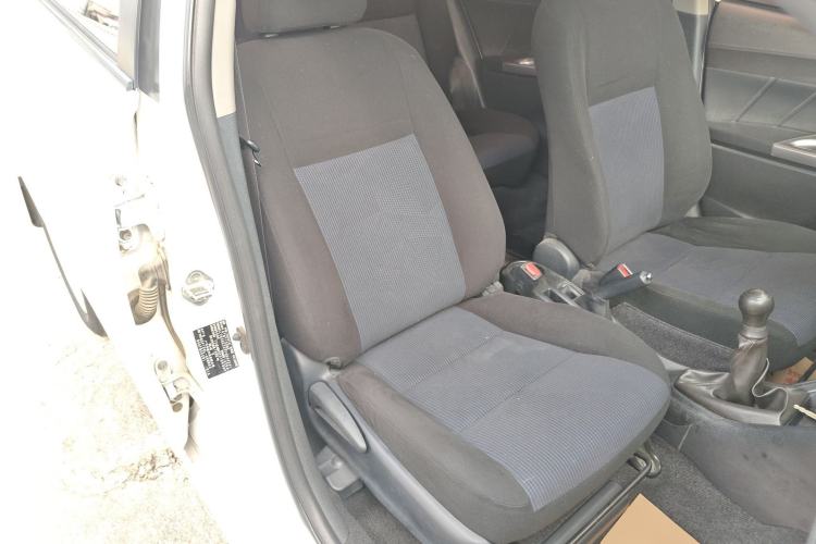 Used Toyota YARiS L Zhi Xuan 2014 1.3E Manual Charm Edition