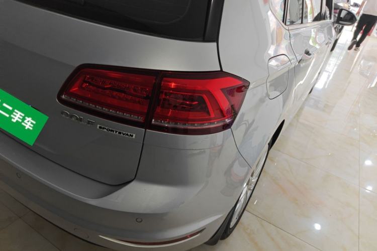 Used Volkswagen Golf Sportsvan 2016 230TSI Automatic Luxury Version Exterior 3