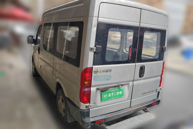 Used Dongfeng Yufeng 2014 2.5T YuliBao Logistics Vehicle Low-Trim Version with Short Wheelbase and Mid-Roof Design – ZD25