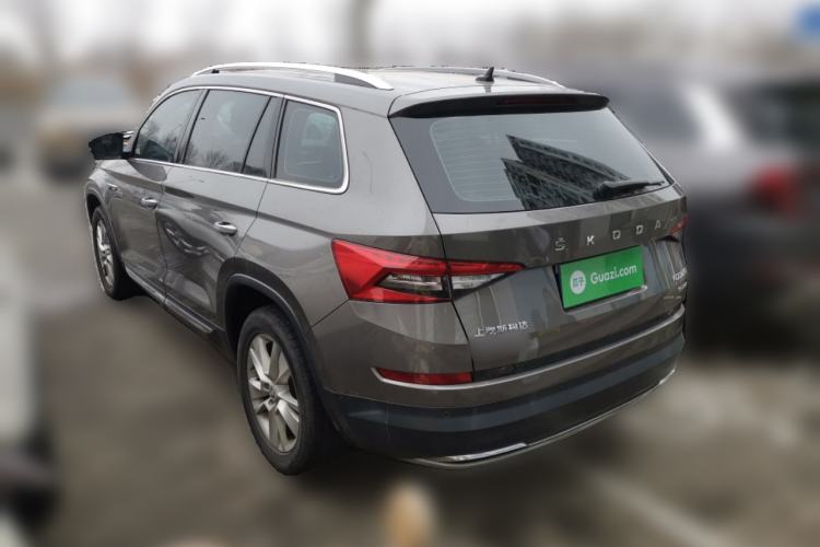 Used Skoda Kodiaq 2019 Facelifted TSI330 7-Seater Two-Wheel-Drive Luxury Enjoyment Edition China VI Standard
