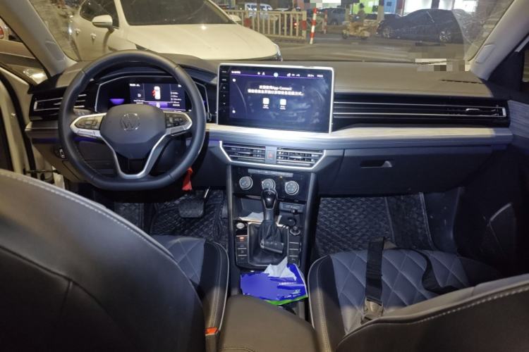 Used Volkswagen Sagitar 2023 280TSI DSG Beyond Lite Edition Center Console